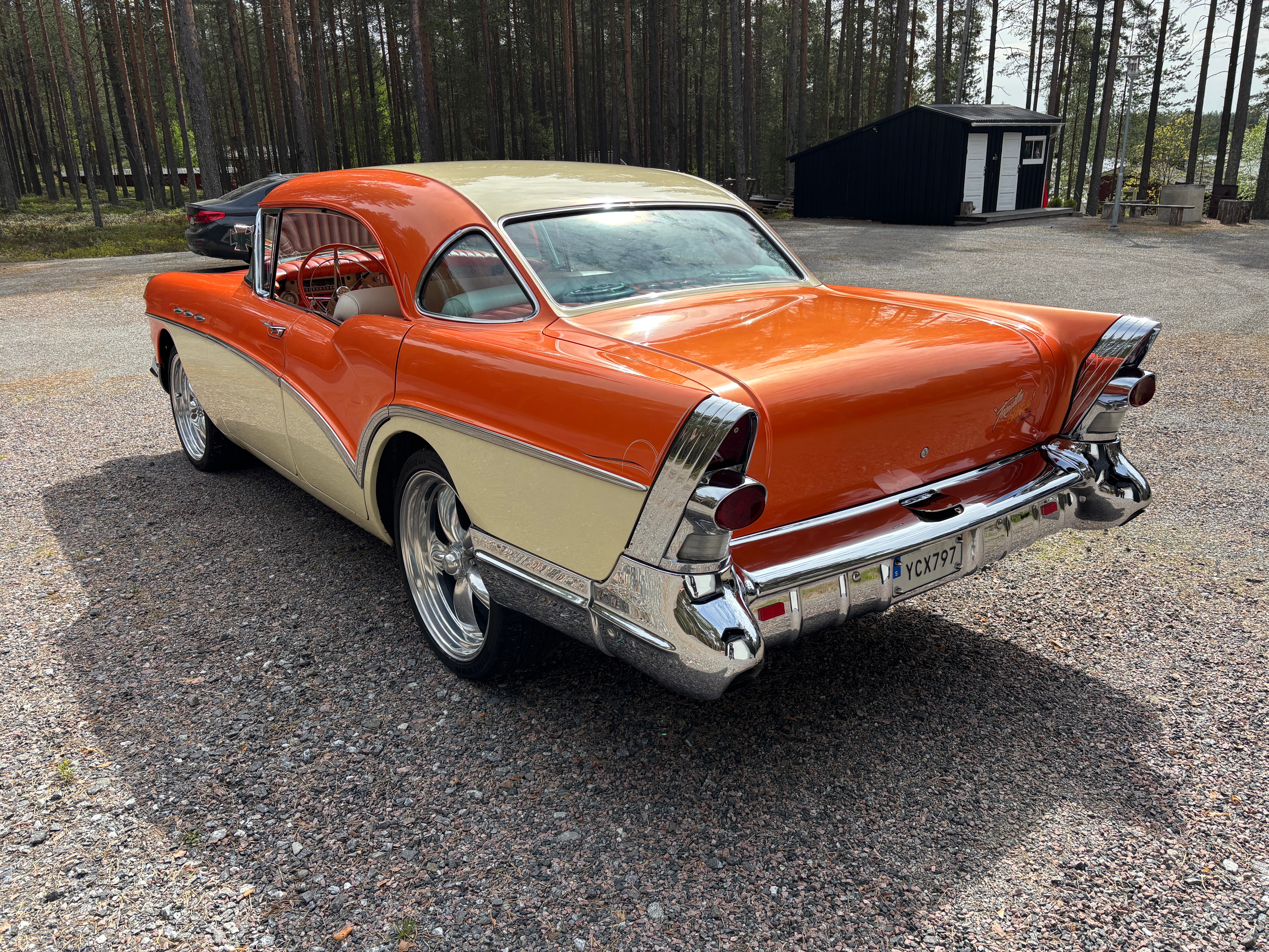 Buick Special 4D HT 1957, bild 2/10