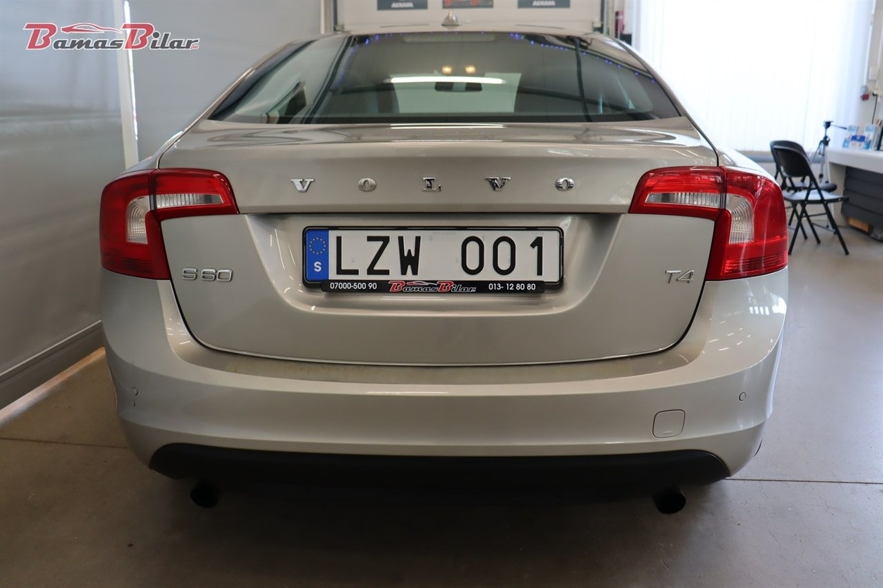 Volvo S60 T4 Manuell, 180hk Momentum 2012, photo 4/10