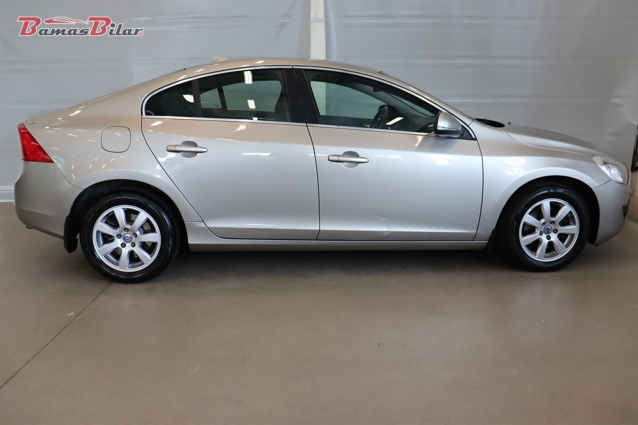 Volvo S60 T4 Manuell, 180hk Momentum 2012, photo 6/10