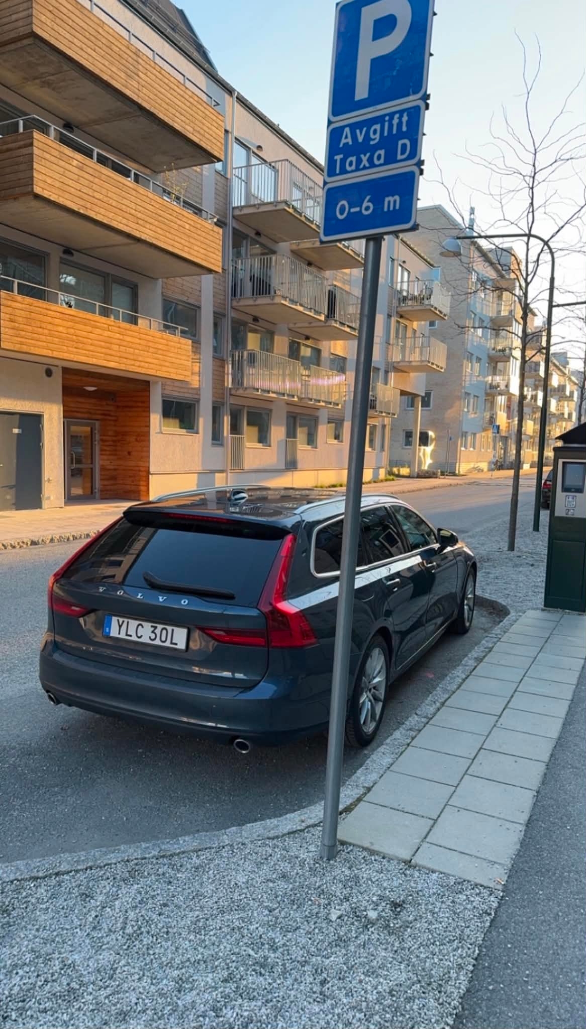 Volvo V90 D4 Geartronic 2019, bild 2/4