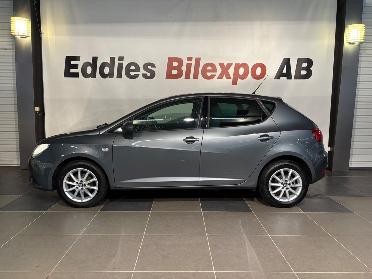 Seat Ibiza 1.2 TSI Style Manuell , 90hk 2016, bild 2/10