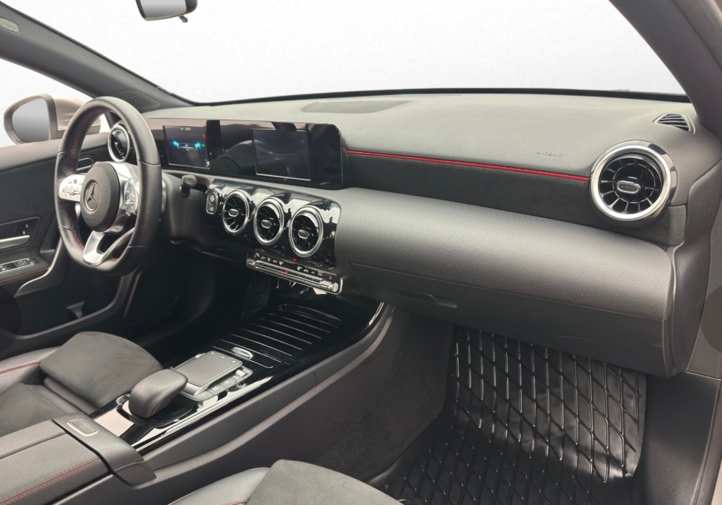 Mercedes-Benz A 180 7G-DCT AMG 2021, photo 6/9