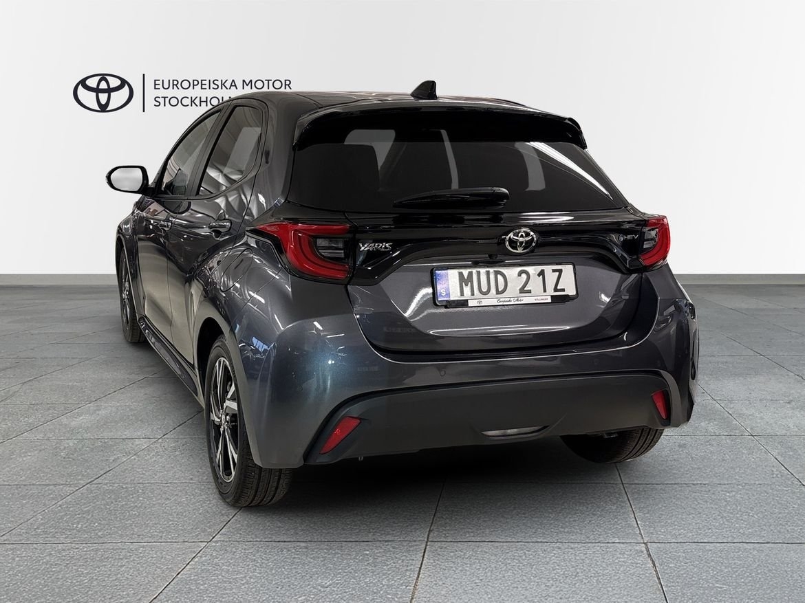 Toyota Yaris 2025, bild 2/16