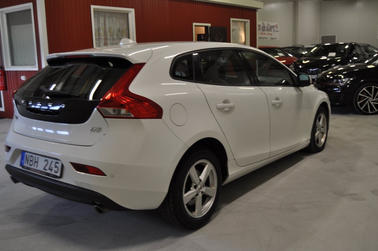 Volvo V40 D3 Geartronic Kinetic Euro 5 2013, bild 3/10