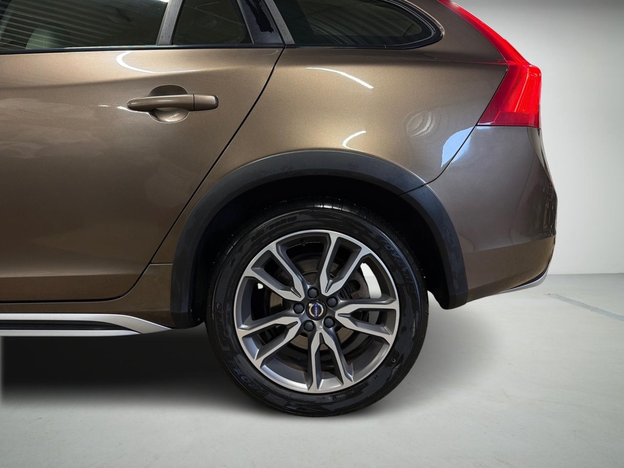 Volvo V60 Cross Country 2018, bild 6/10