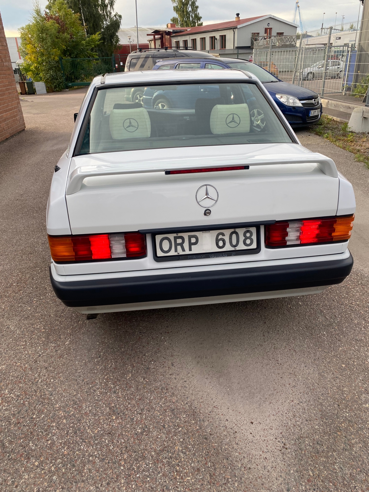 Mercedes-Benz 190 E Manuell 1990, bild 4/7