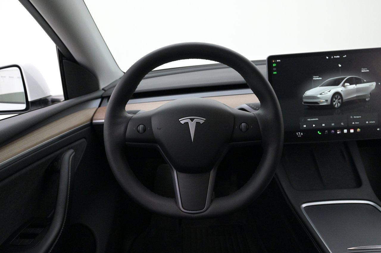 Tesla Model Y Long Range AWD Autopilot 2024, bild 7/10