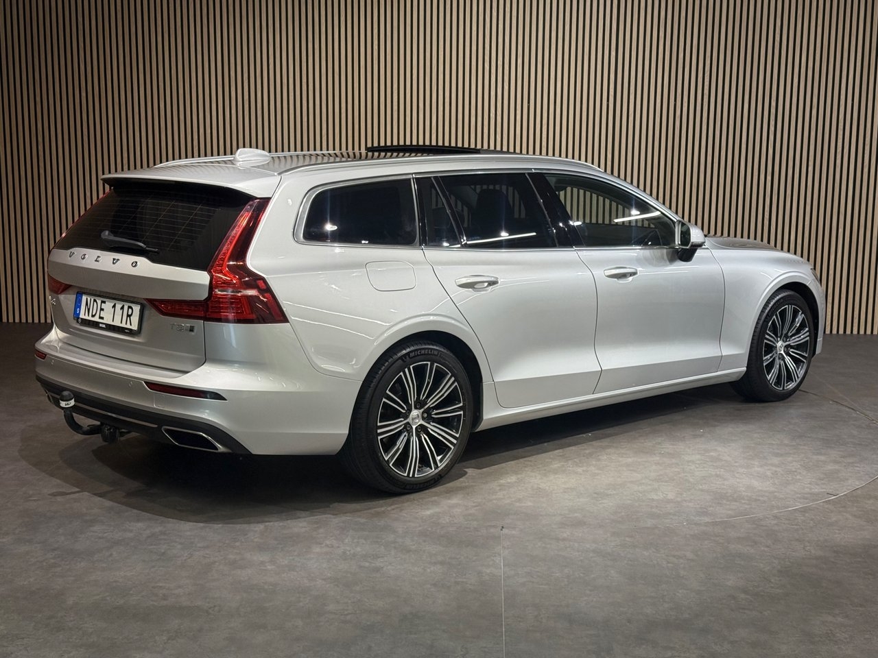 Volvo V60 T8 TE AWD Inscription 2019, bild 4/10