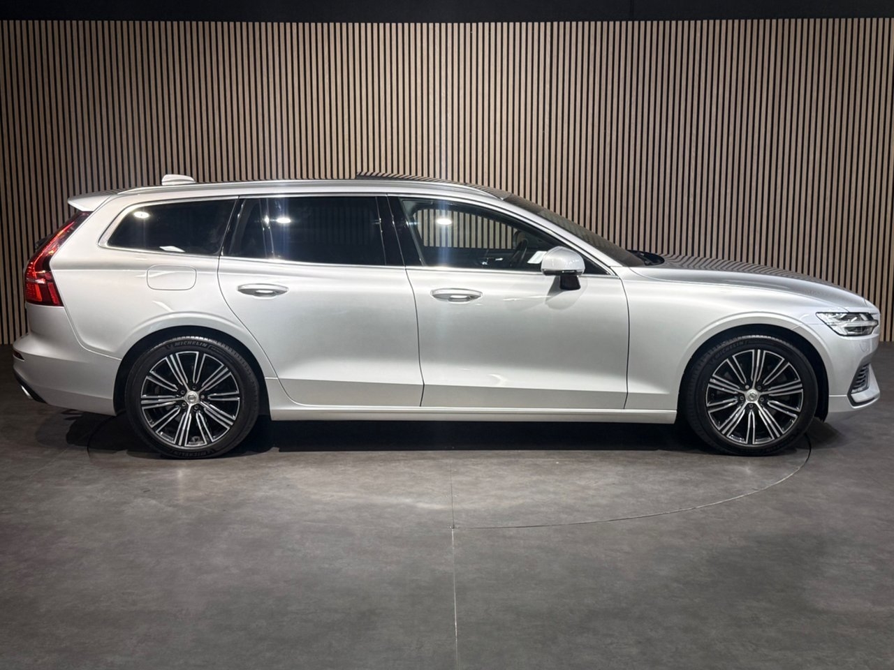 Volvo V60 T8 TE AWD Inscription 2019, bild 3/10
