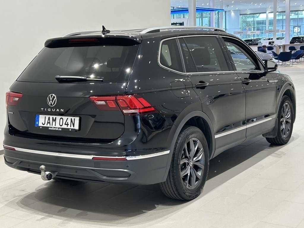 Volkswagen Tiguan Allspace 2023, photo 7/24
