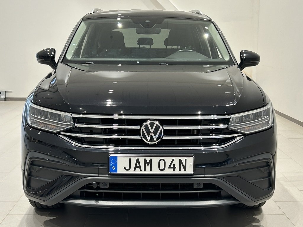 Volkswagen Tiguan Allspace 2023, photo 3/24