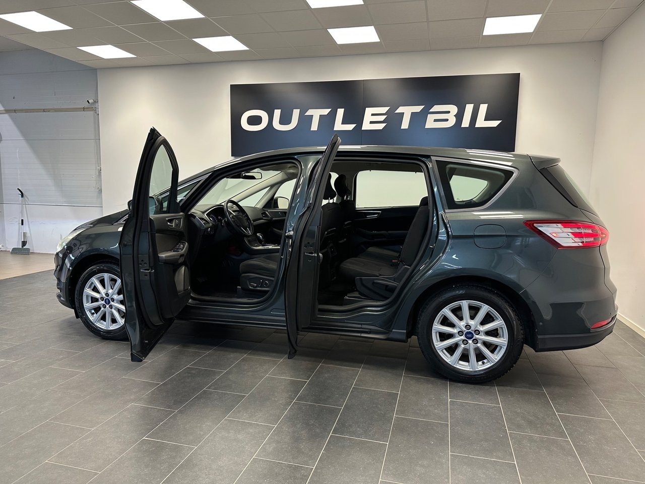 Ford S-MAX 2017, bild 3/10
