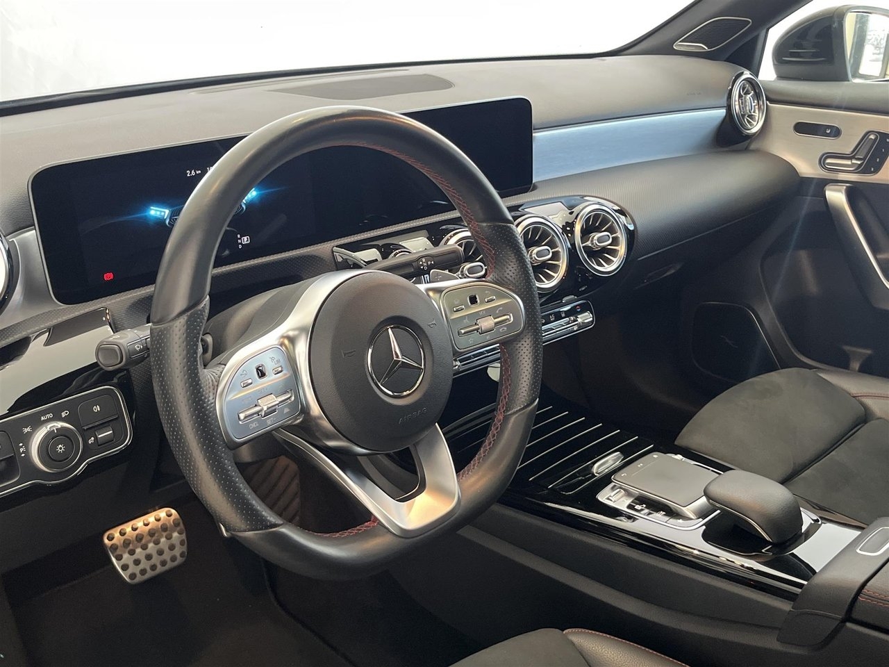 Mercedes-Benz A 250 AMG 224hk 2019, bild 2/15