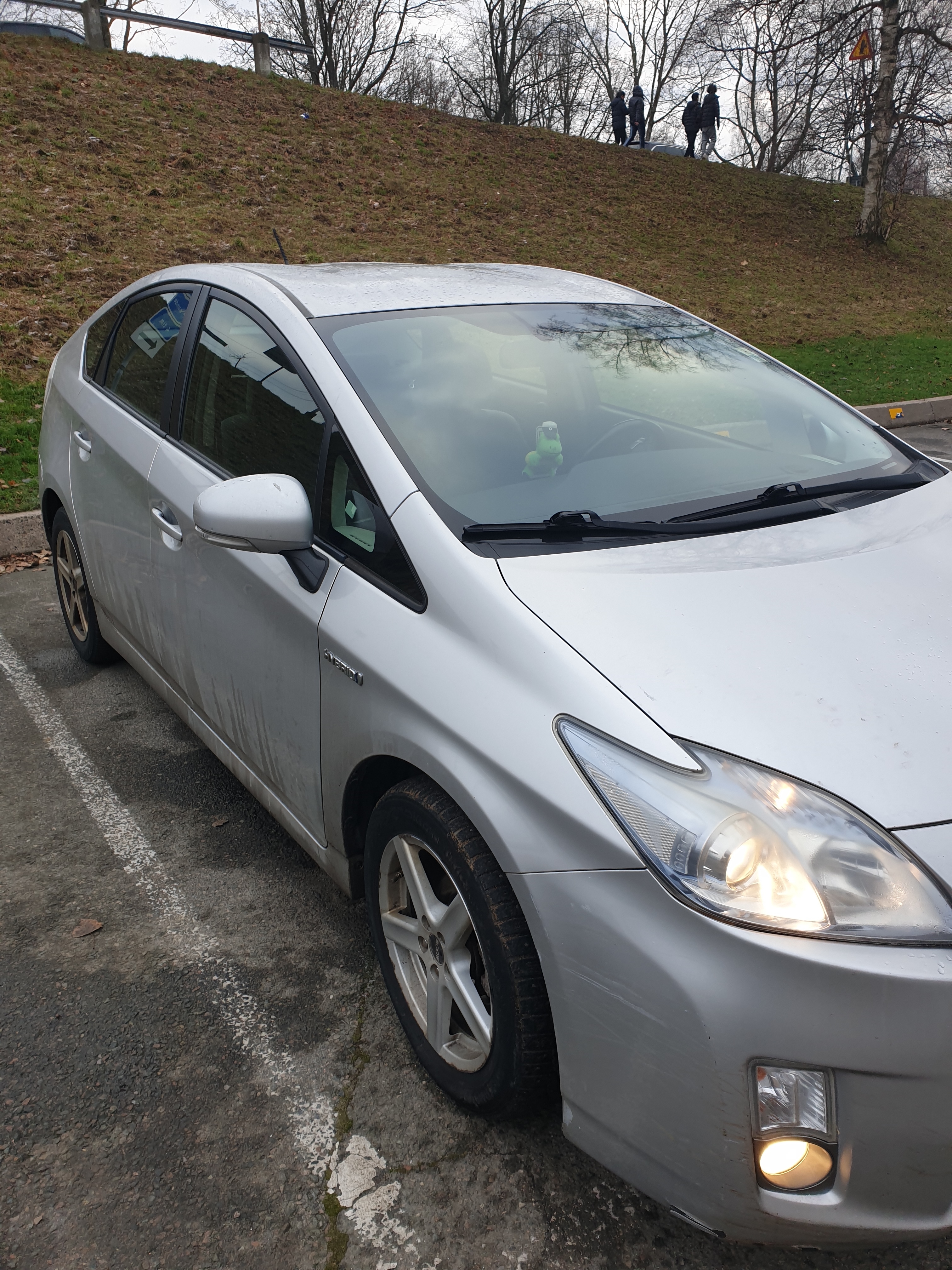 Toyota Prius Hybrid CVT 2012, kuva 2/4