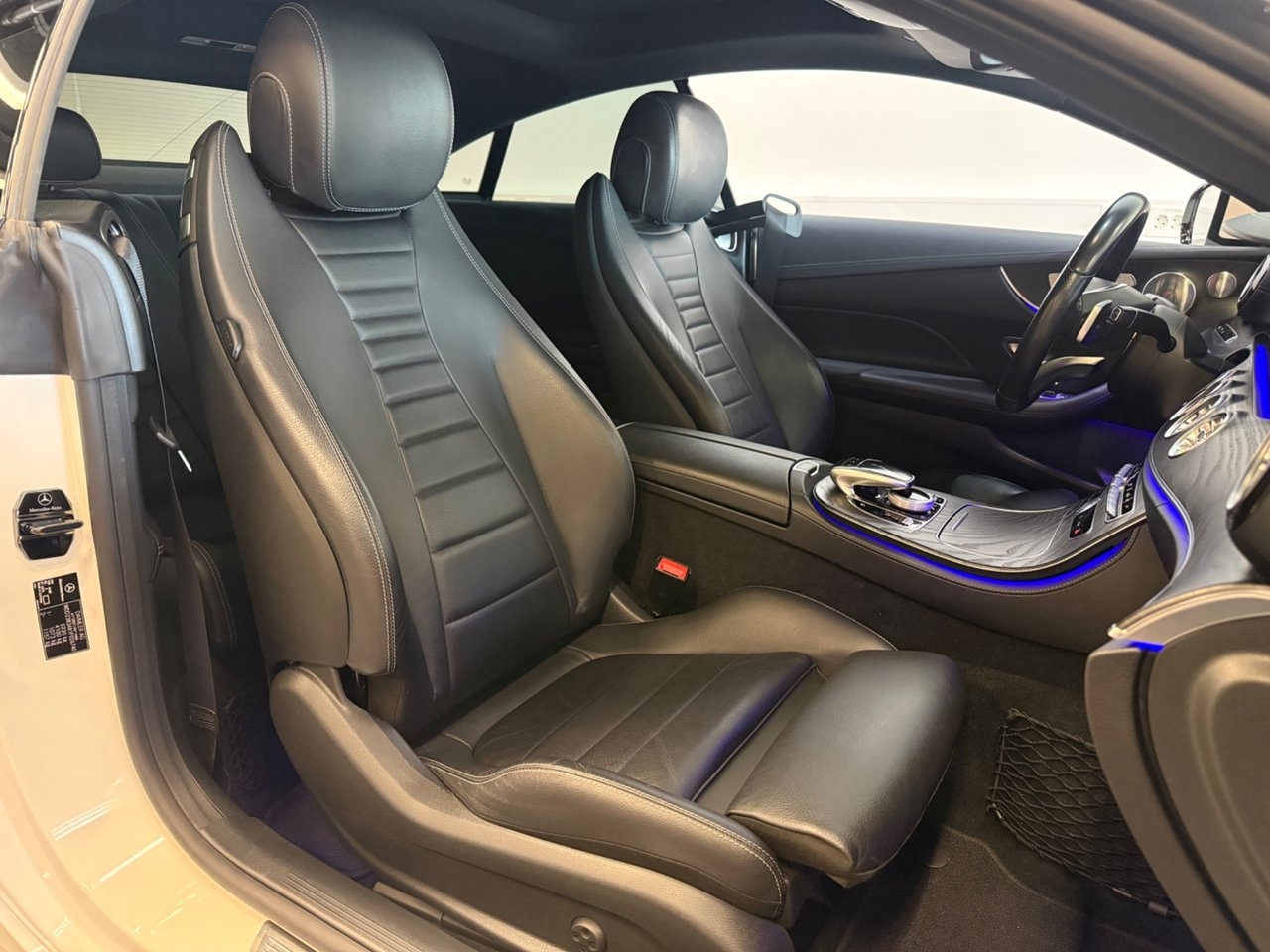 Mercedes-Benz E 300 Coupé 9G-Tronic AMG 2017, bild 4/10