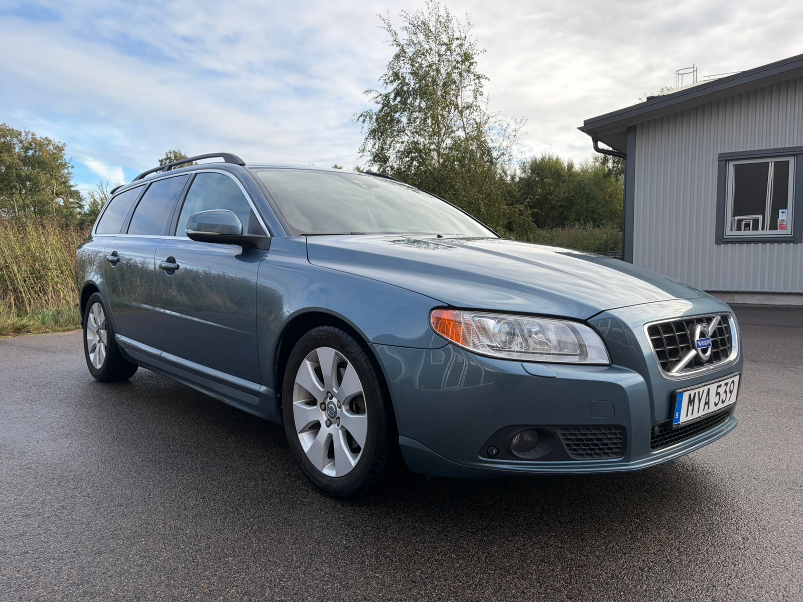 Volvo V70 D2 powershift summum taklucka 2013, kuva 4/10