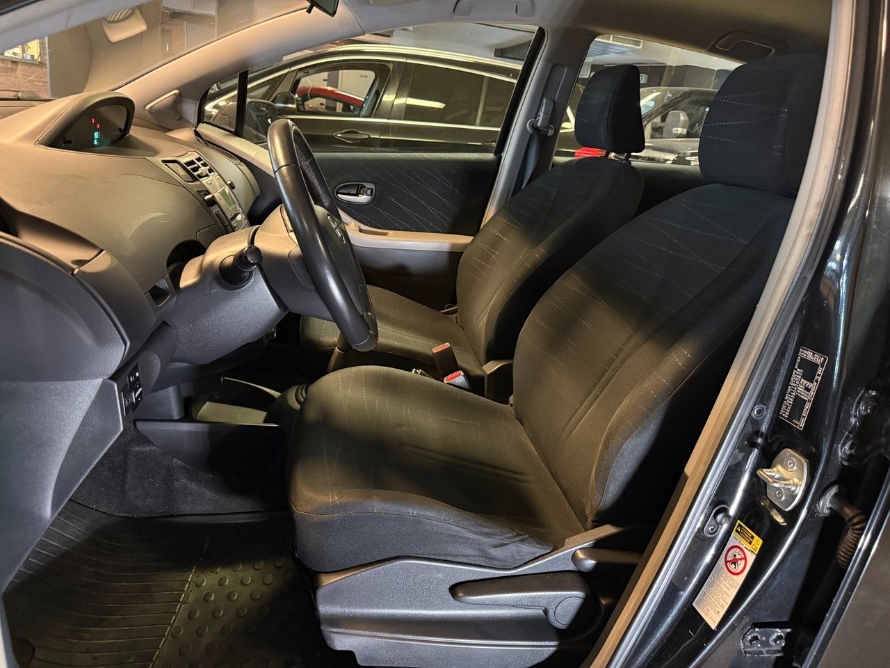 Toyota Yaris 1.3 (87hk) VVT-i 5-dörrar 2008, bild 5/10