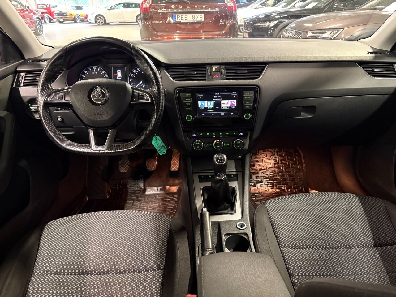 Skoda Octavia Kombi 1.6 TDI 4x4 Ambition 2016, bild 6/9