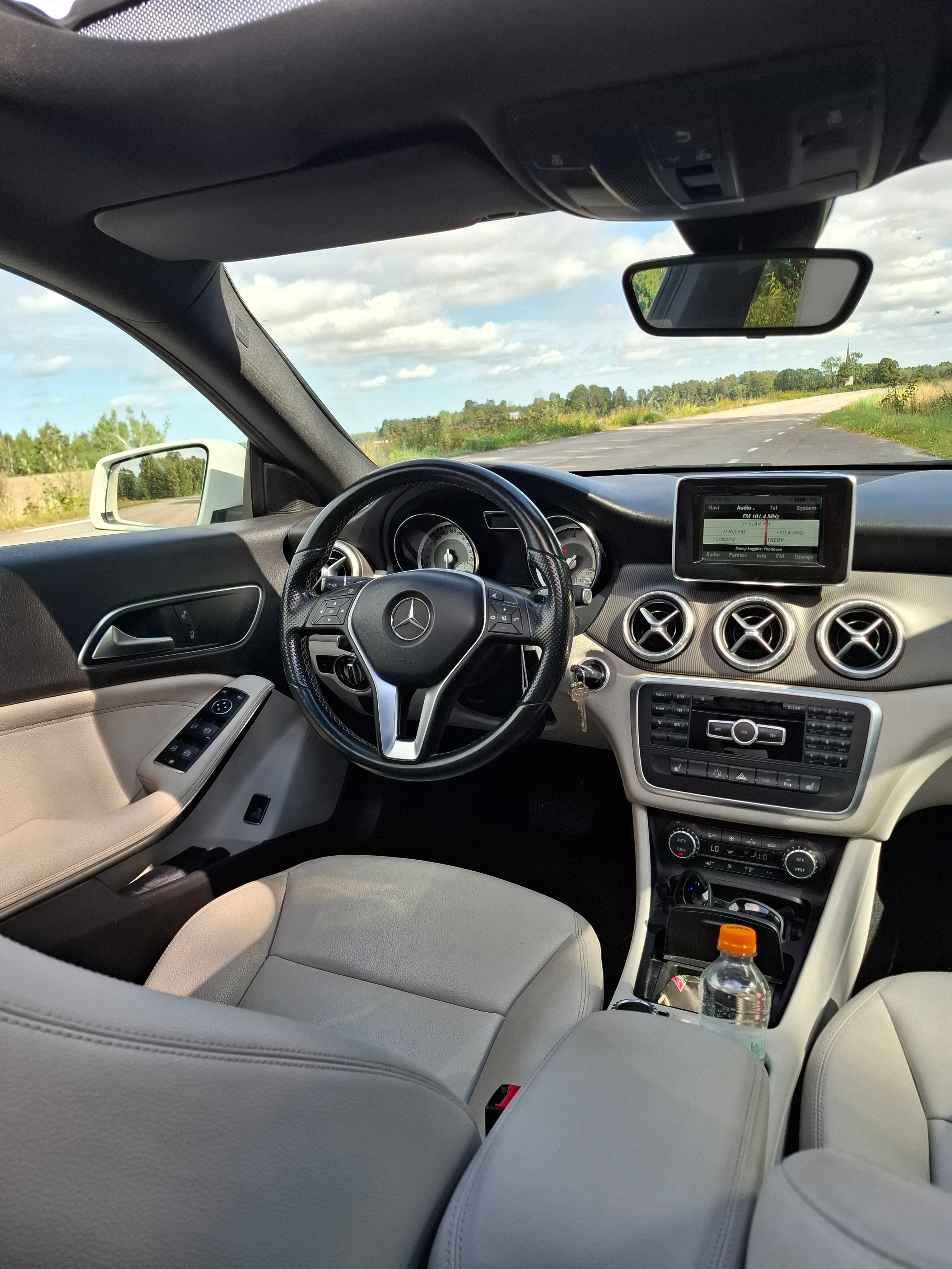 Mercedes-Benz CLA 220 CDI 7G-DCT 2015, bild 2/3