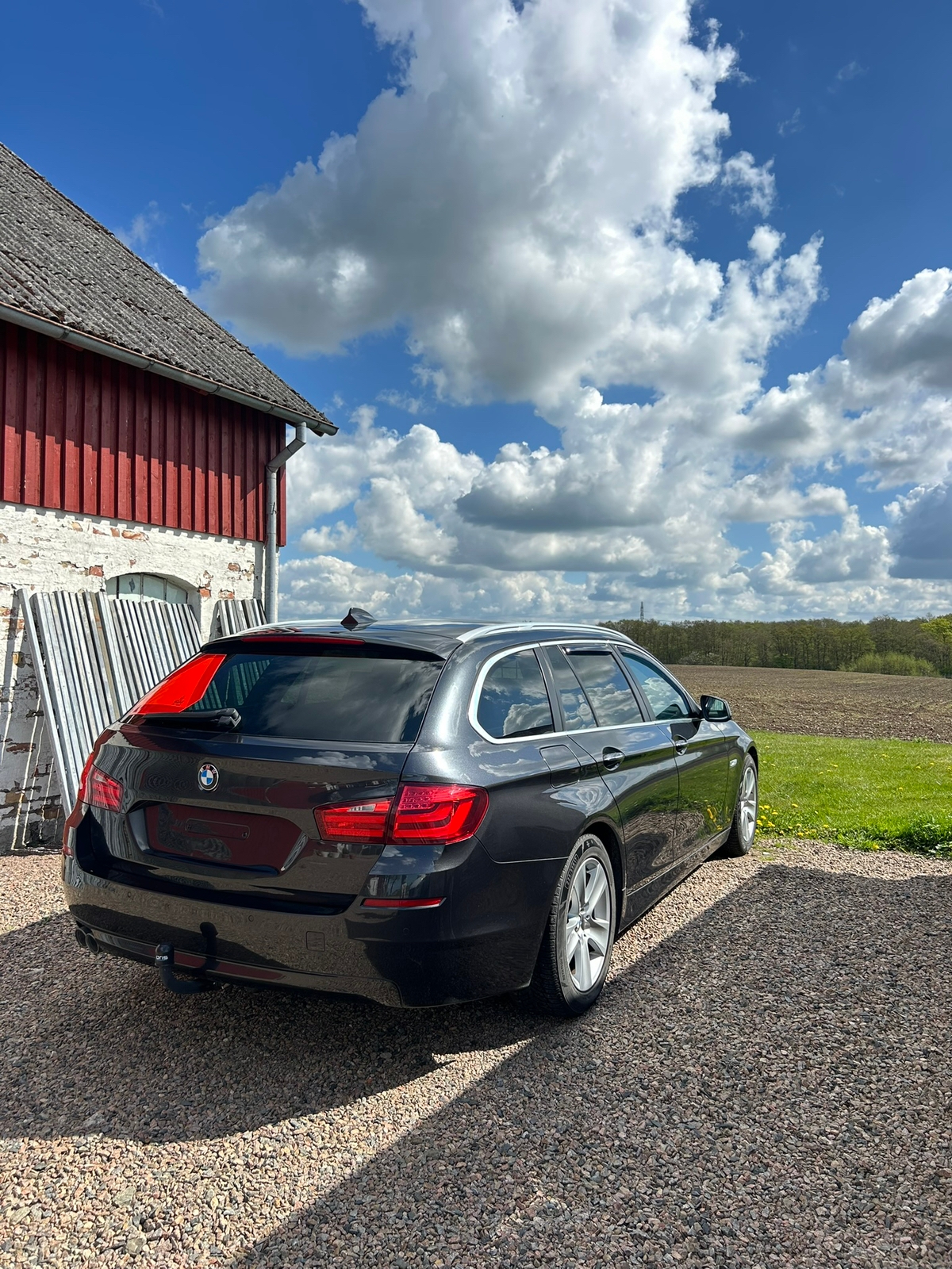 BMW 520 d F11 2010, bild 2/7