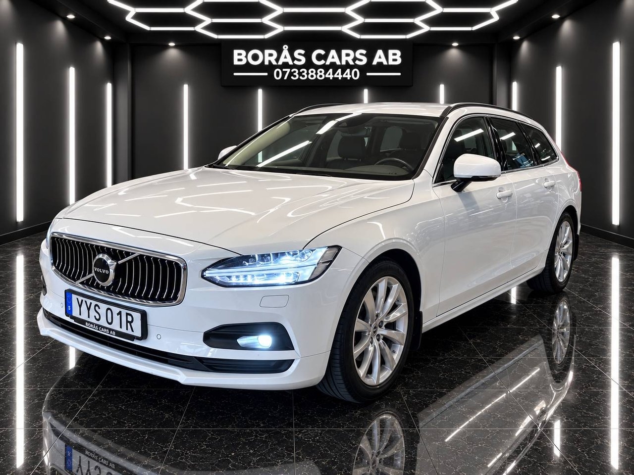 Volvo V90 B4 (197hk) AWD Momentum 2022, bild 2/10