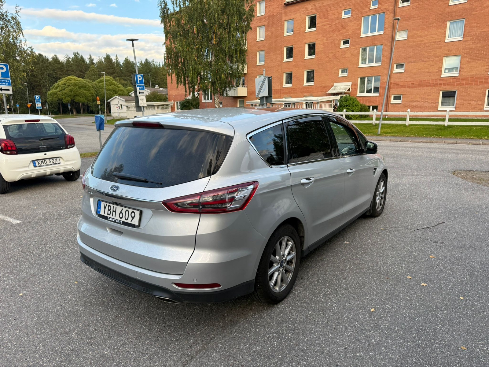 Ford S-MAX 2.0 TDCi AWD Powershift 2016, bild 3/8
