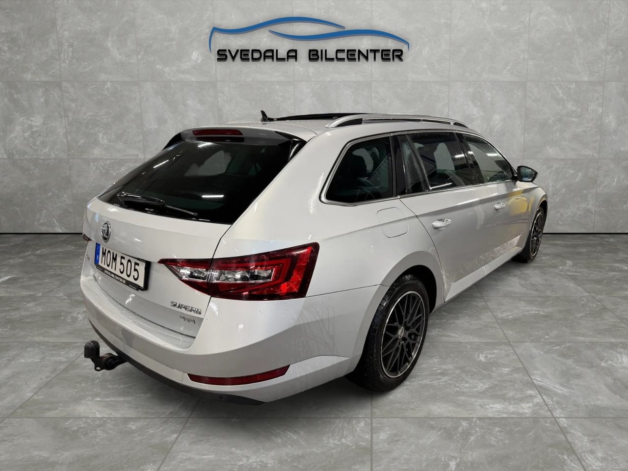 Skoda Superb Kombi 2.0 TDI 4x4 SCR 2016, bild 6/10