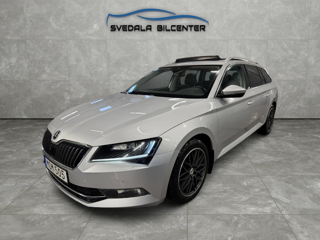 Skoda Superb Kombi 2.0 TDI 4x4 SCR 2016, bild 3/10