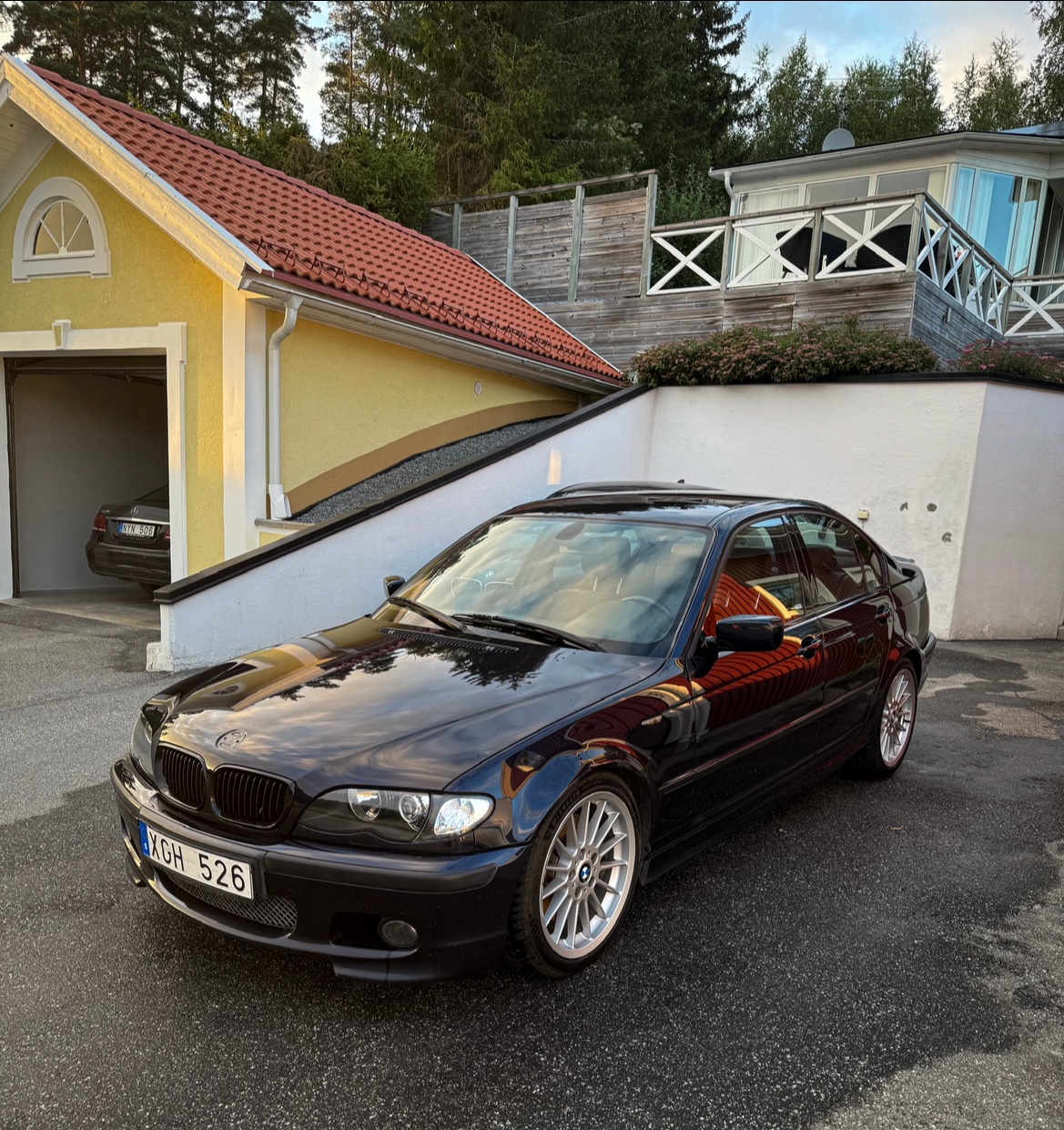 BMW 330