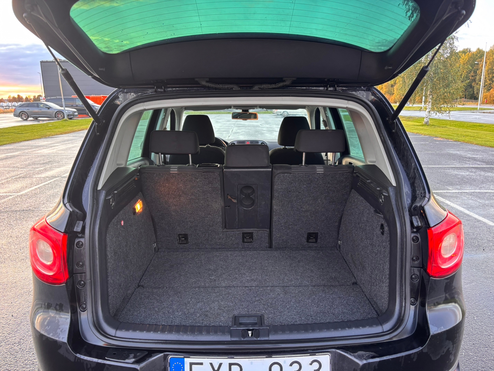 Volkswagen Tiguan 2010, kuva 7/8