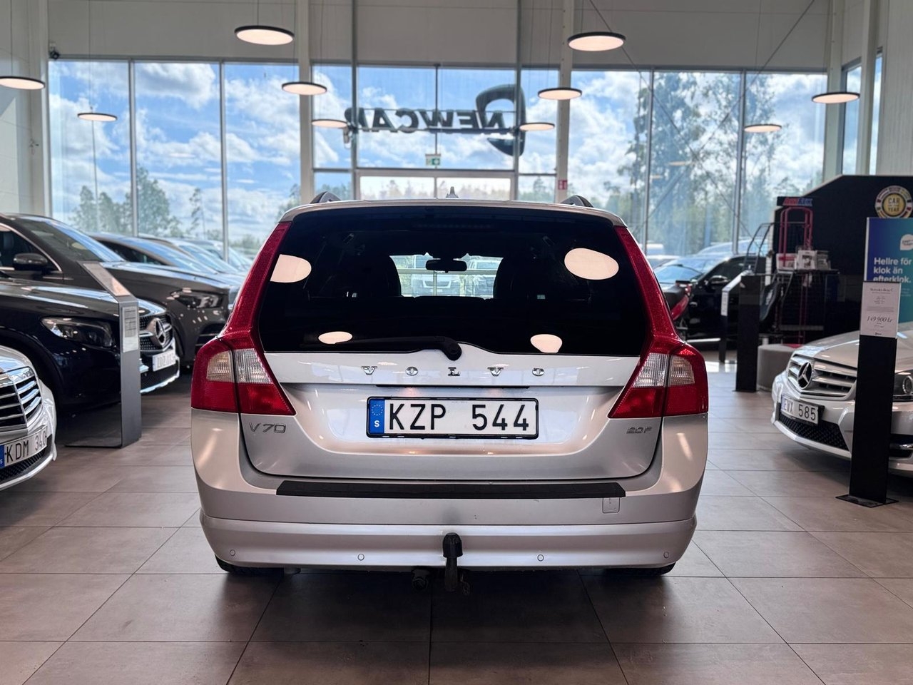 Volvo V70 2.0F Momentum/Drag/Halvskinn 2011, kuva 6/10