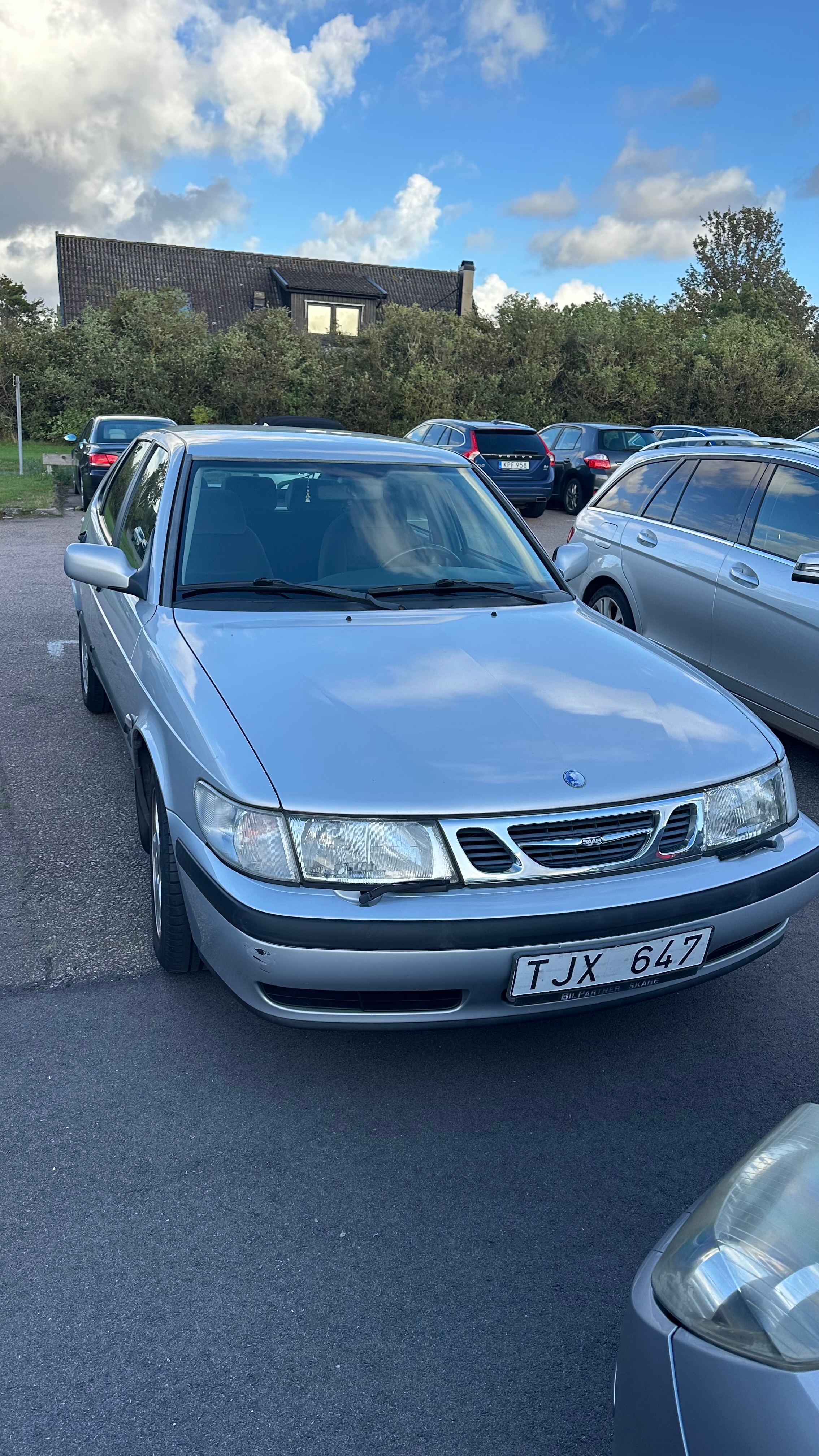 Saab 9-3 5-dörrar 2.0 T Manuell 2002, bild 2/5