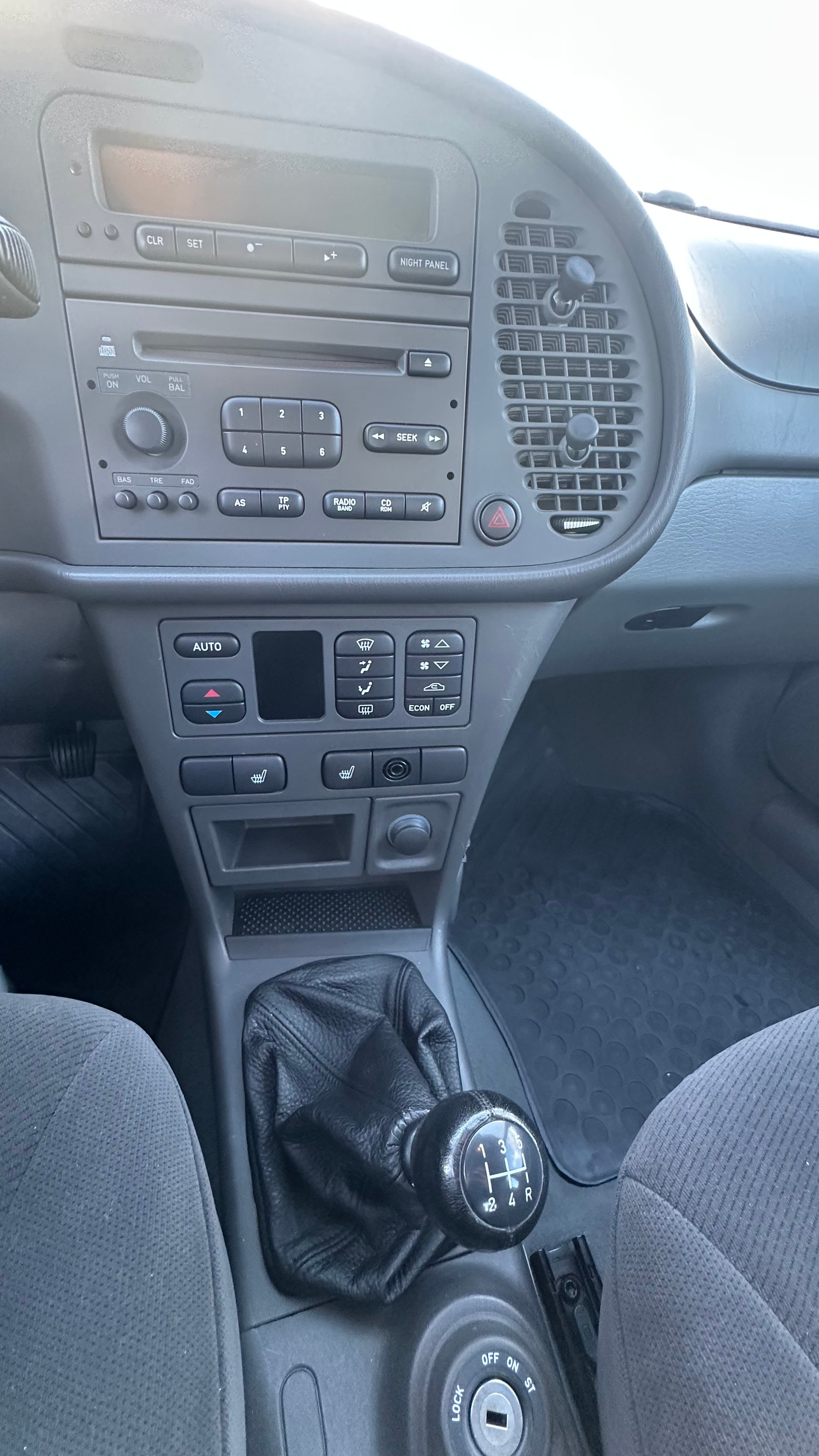 Saab 9-3 5-dörrar 2.0 T Manuell 2002, bild 5/5