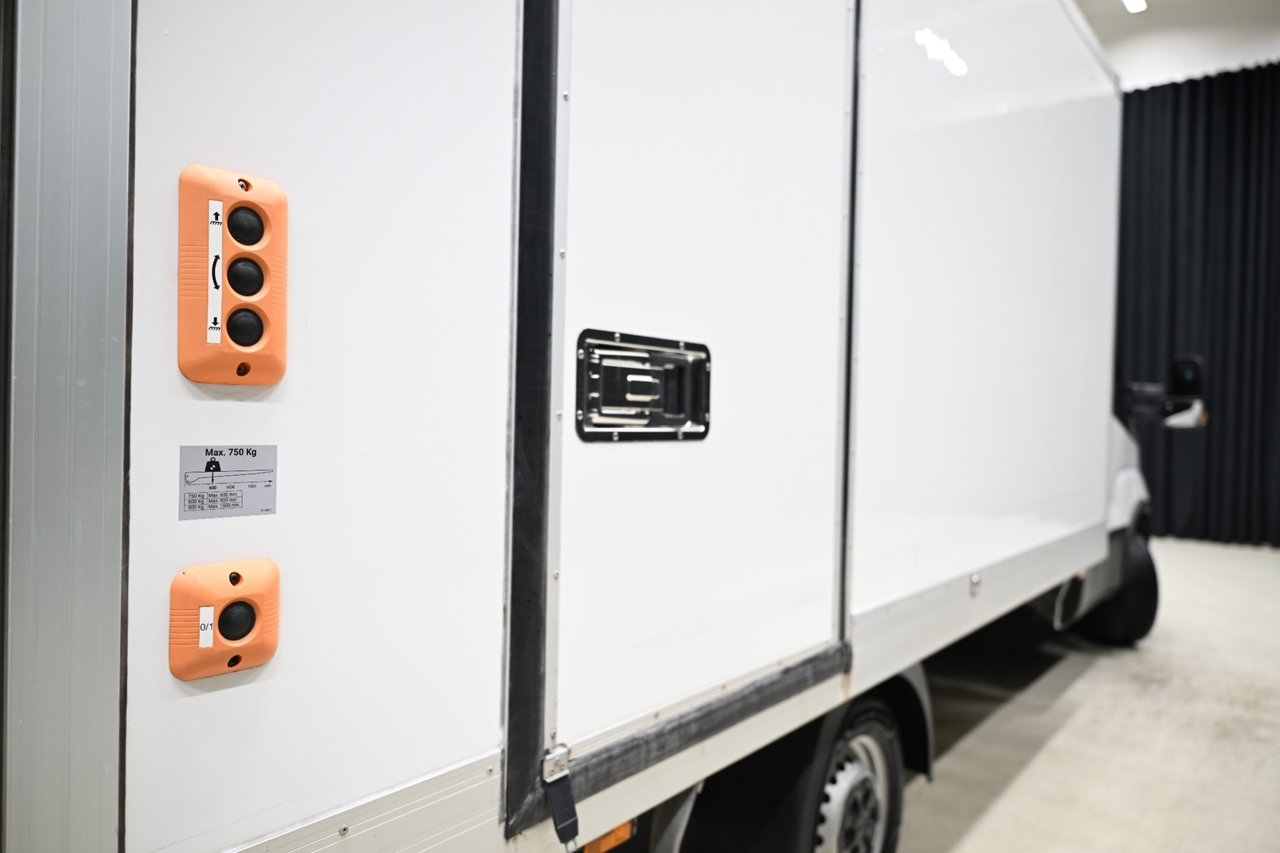 Iveco Daily 136HK Automat 2023, bild 6/10