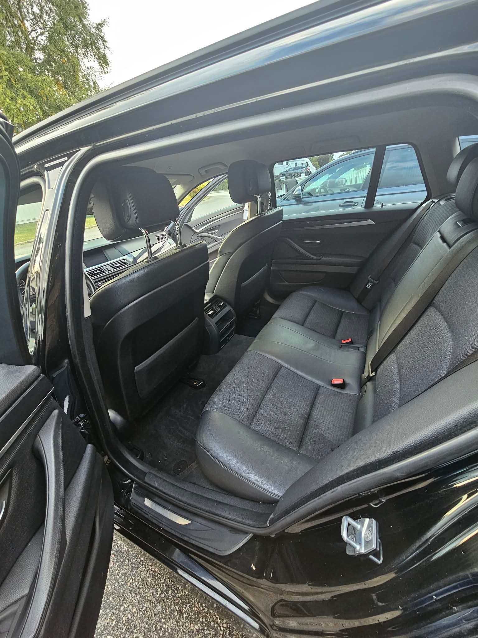 BMW 525 d Touring Steptronic 2012, kuva 6/8