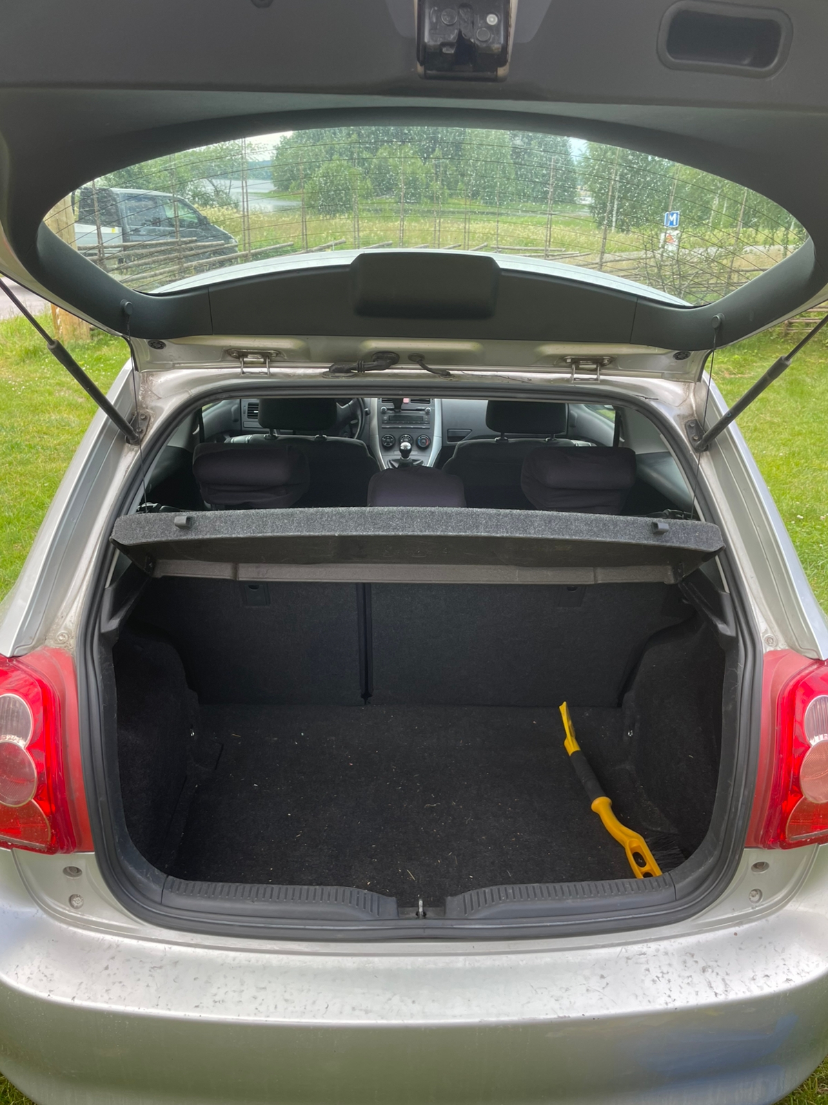 Toyota Auris 3-dörrar 1.4 VVT-i Manuell 2007, bild 6/6