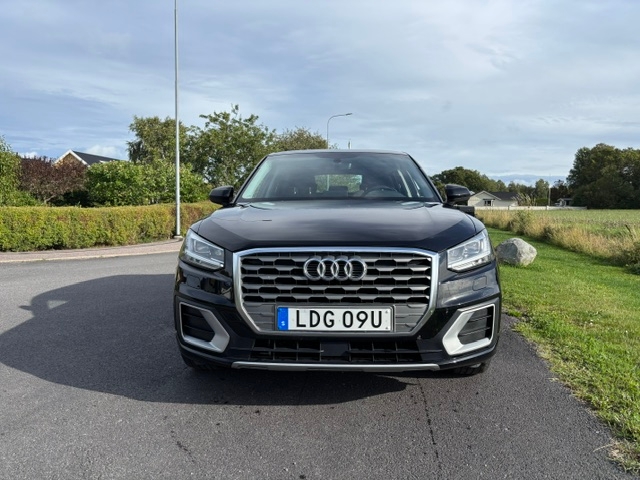 Audi Q2 30 TFSI Manuell 2019, bild 2/9