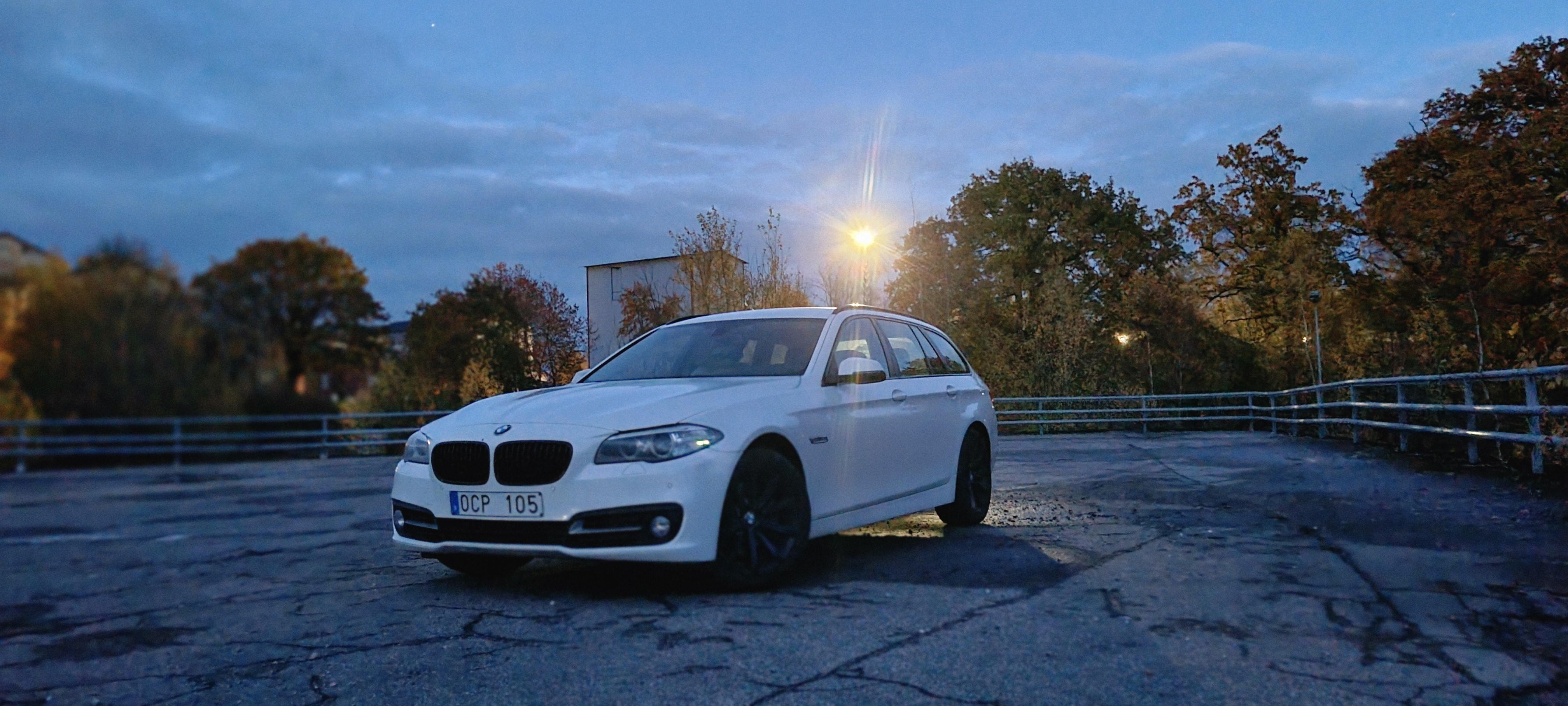 BMW 520 d xDrive Touring Steptronic 2014, bild 3/4