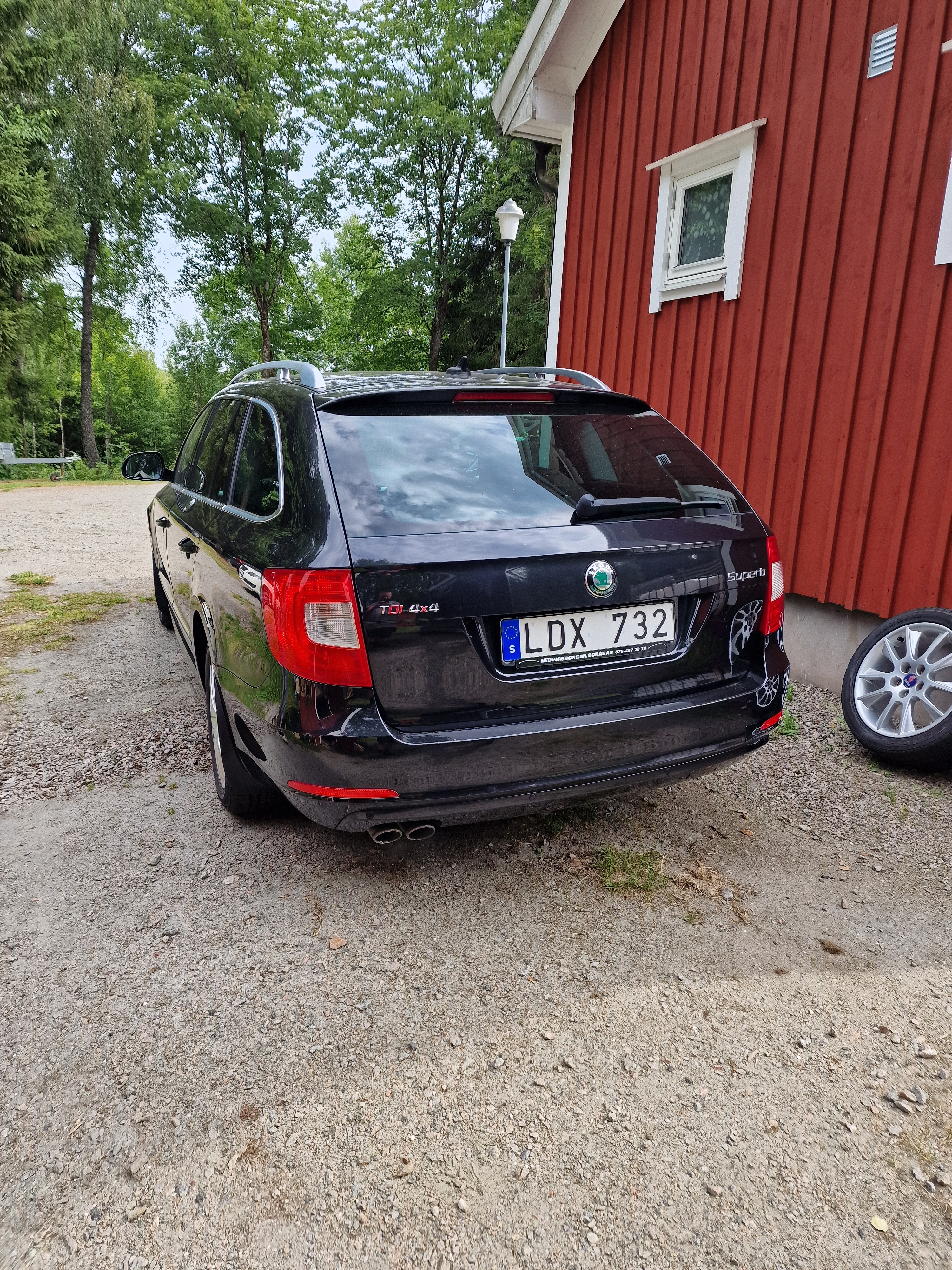 Skoda Superb Kombi 2.0 TDI 4x4 Manuell 2011, bild 4/7