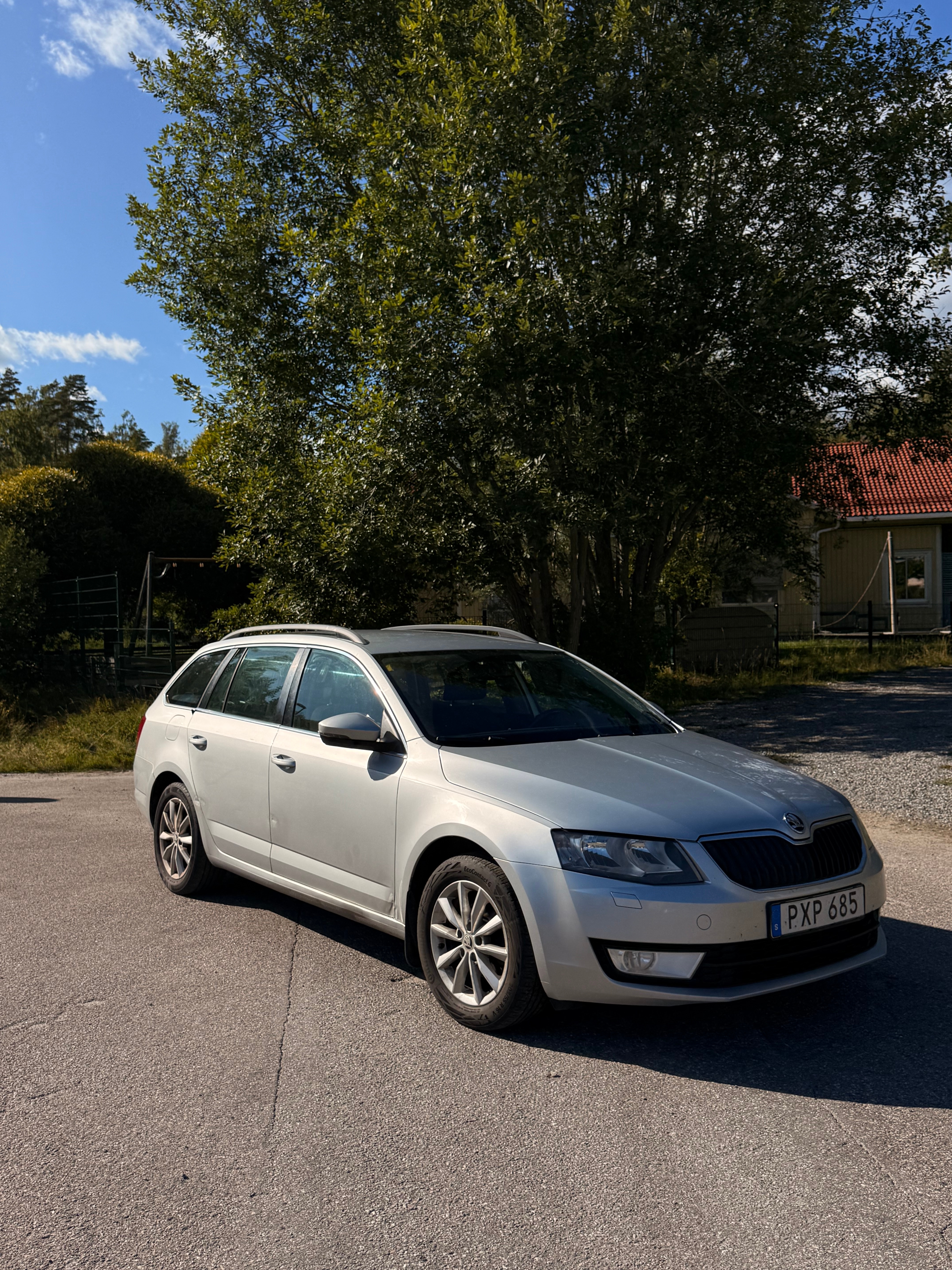 Skoda Octavia Kombi 1.6 TDI 4x4 Manuell 2015, bild 3/7