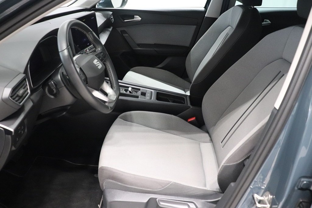 Seat Leon 2025, photo 7/10