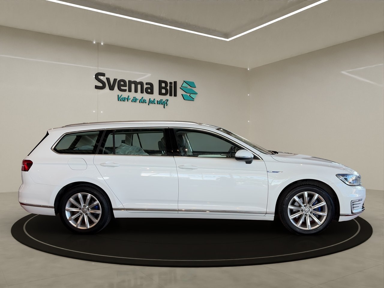 Volkswagen Passat 2019, bild 4/10