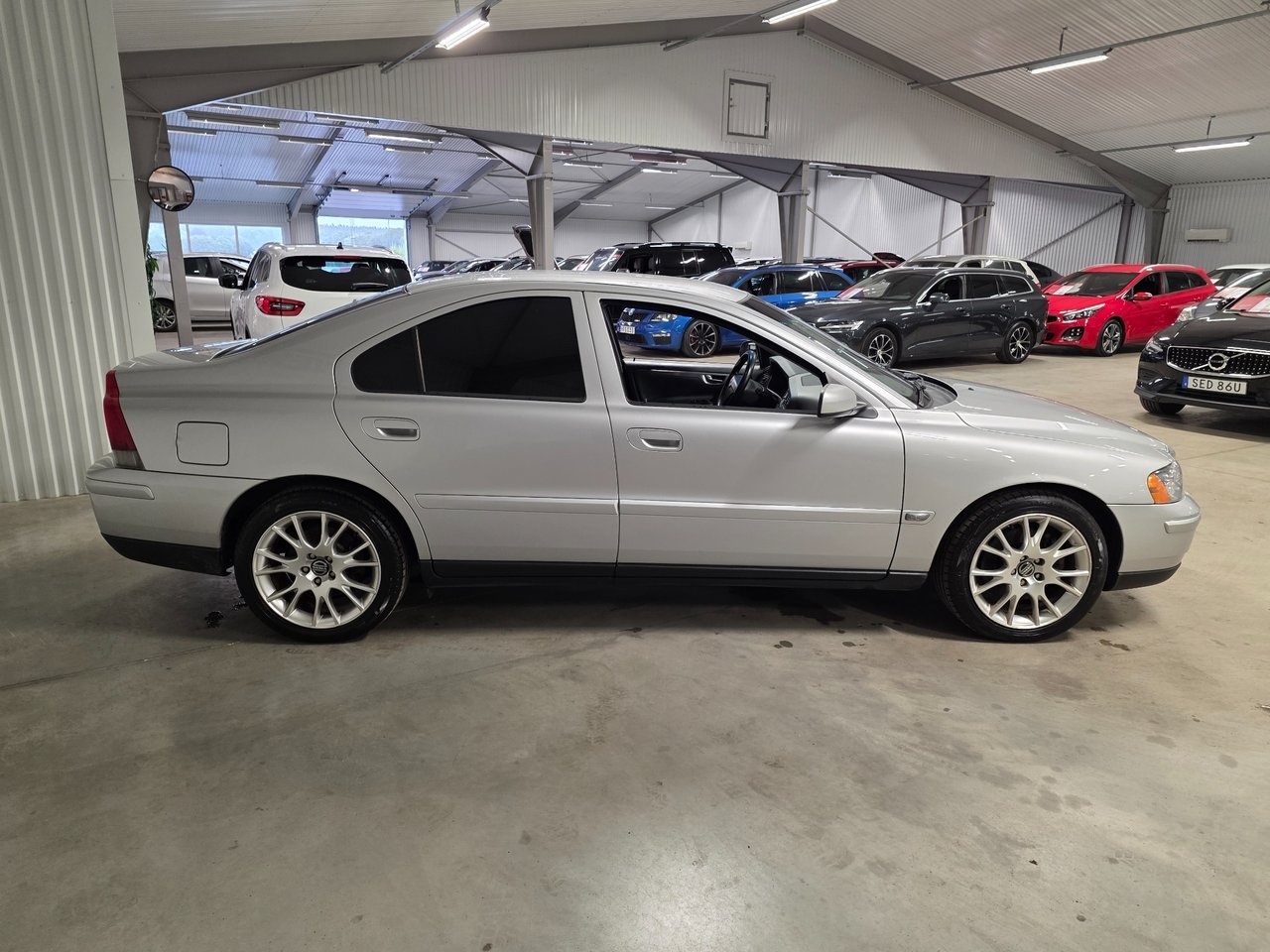 Volvo S60 2.5T 210 hk Dragkrok Fin 2005, kuva 3/10