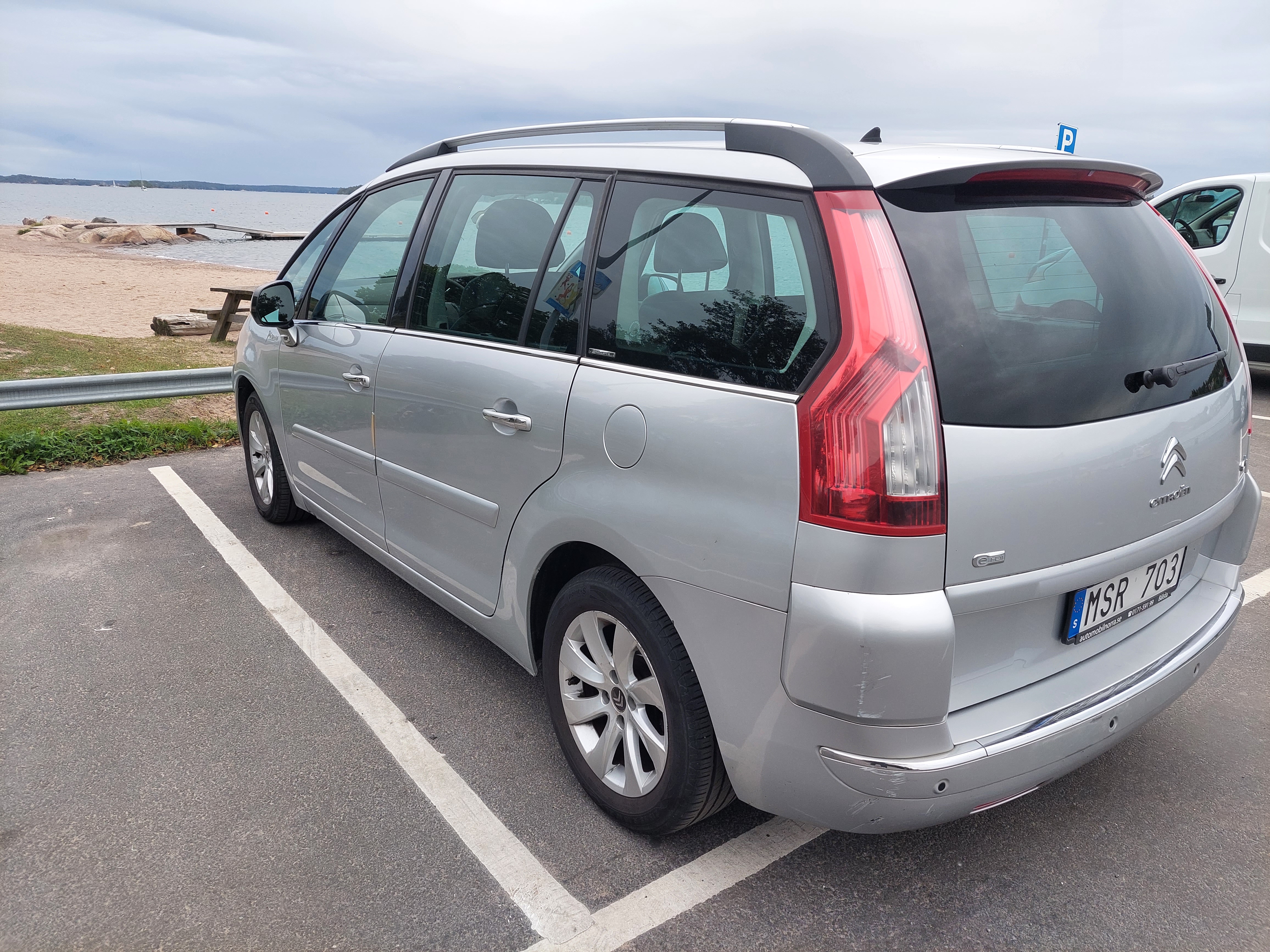 Citroen Grand C4 Picasso 2012, bild 5/10