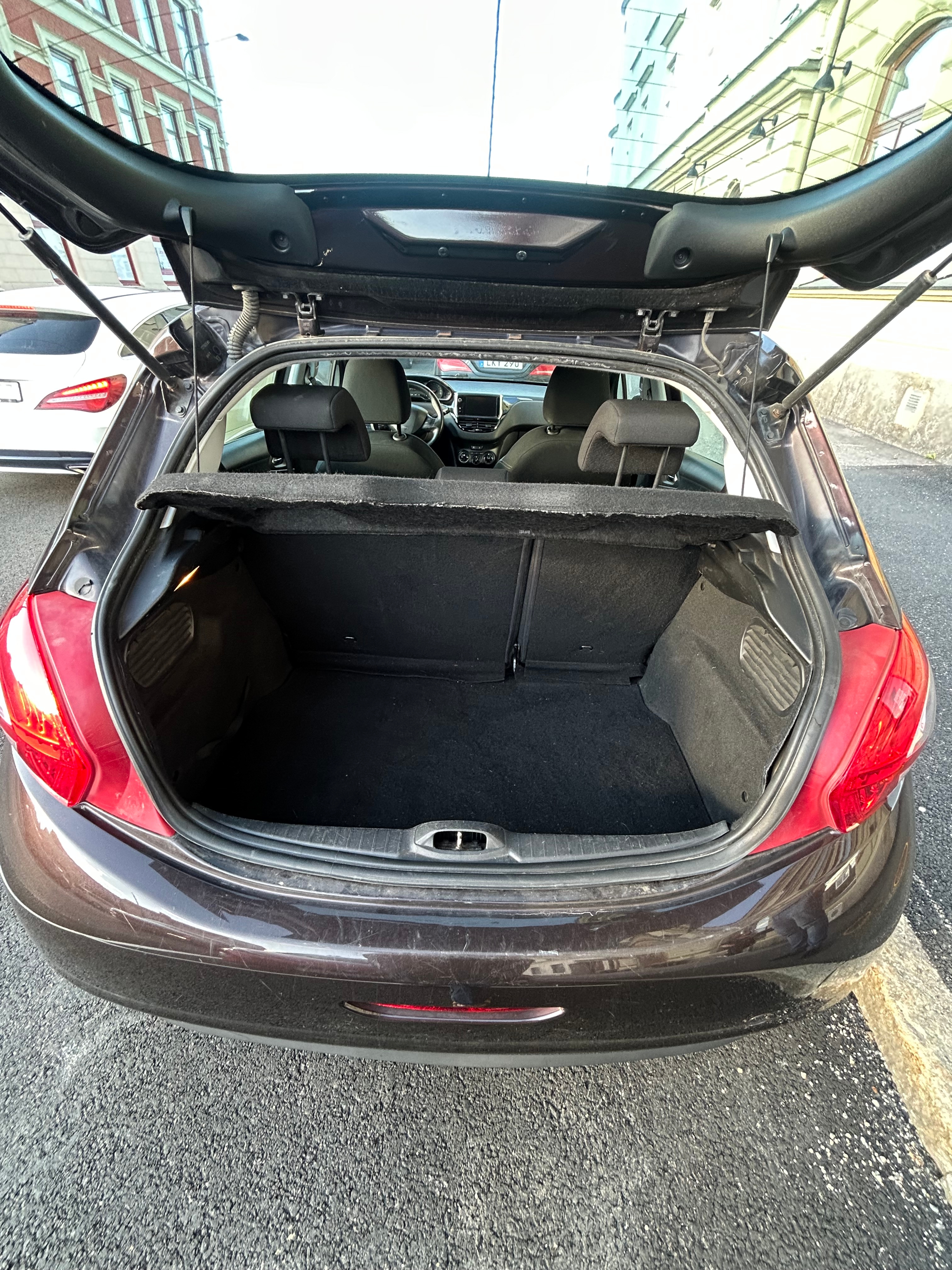 Peugeot 208 2012, bild 3/8