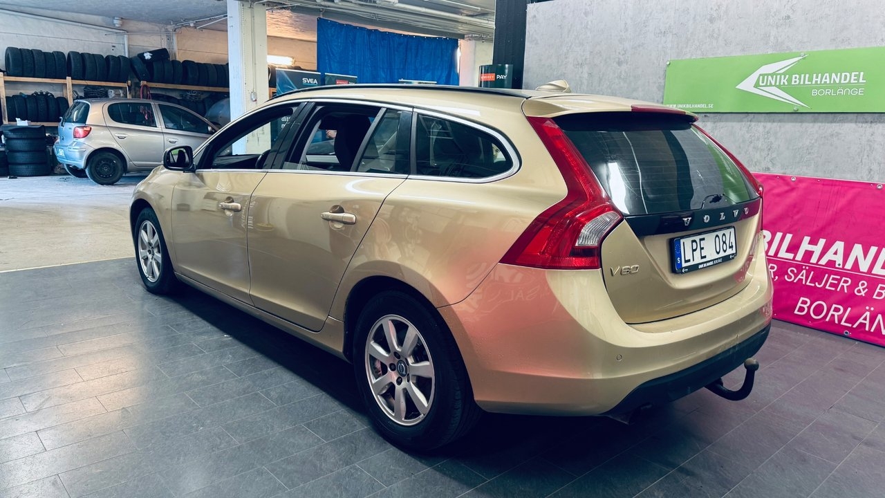Volvo V60 D3 Geartronic Momentum Euro 5 2011, kuva 6/10