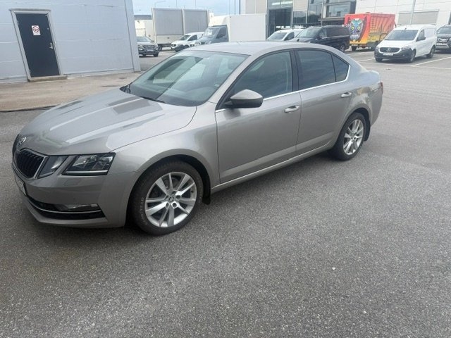 Skoda Octavia 2018, bild 3/9
