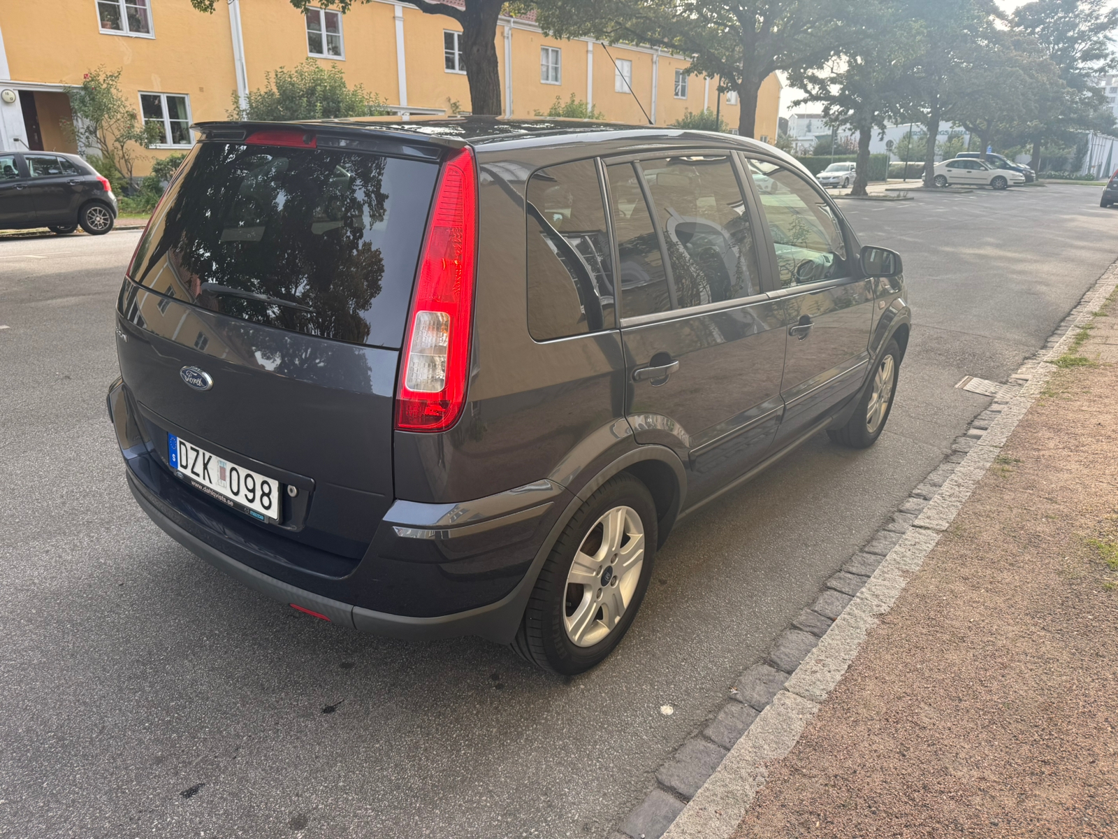 Ford Fusion 1.4 Manuell 2009, kuva 3/7
