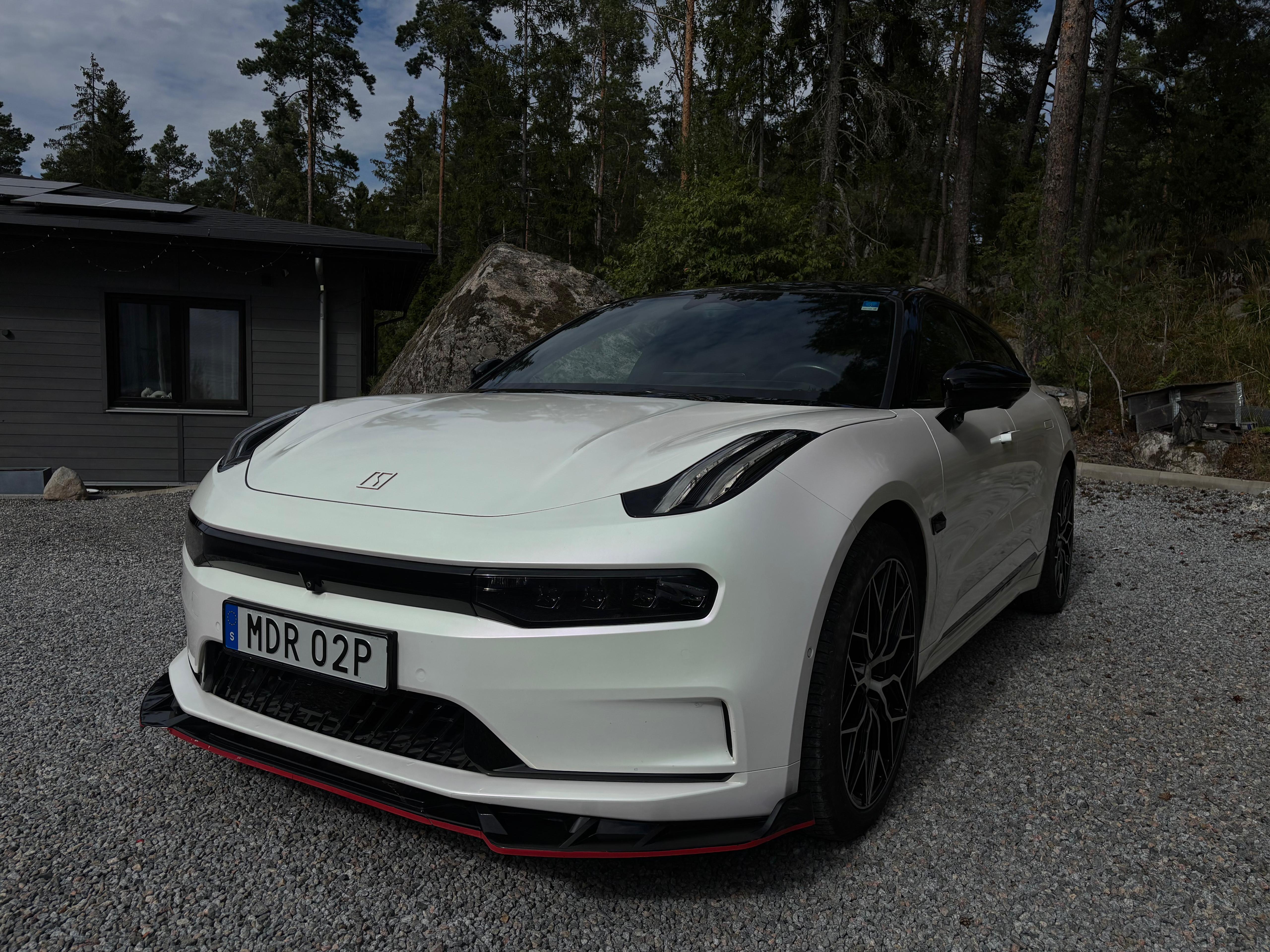 Zeekr 001
