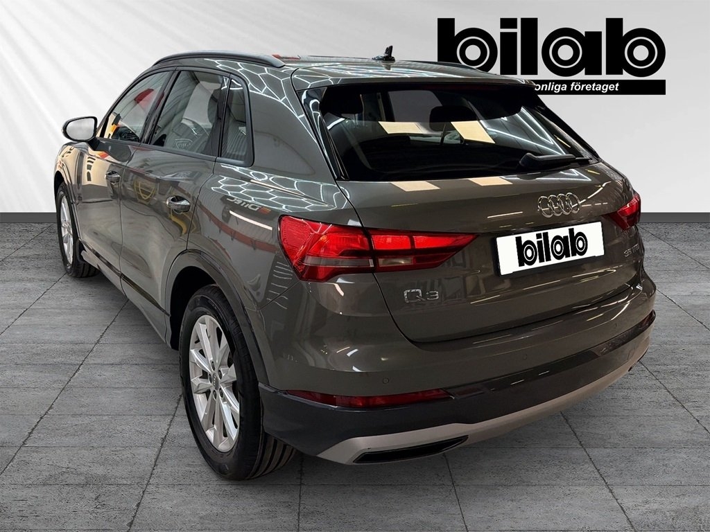 Audi Q3 S-tronic 150hk VÄRMARE 2019, bild 3/9